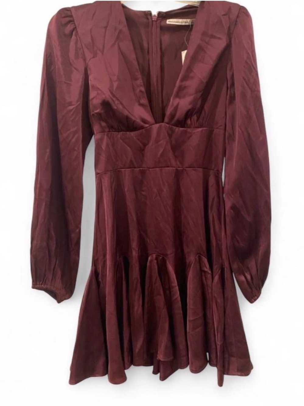 Abercrombie & Fitch Long Sleeve V-Neck Satin Fit-&-Flare Dress in Burgundy 🤎 NWT